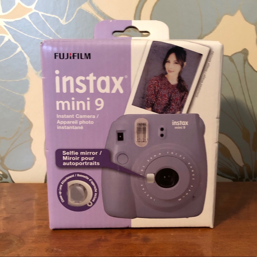 NEW Fujifilm Instax Mini 9 Camera in Lilac